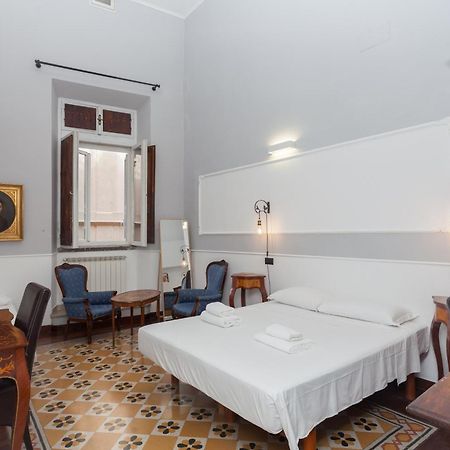 Palazzo Del Duca Piazza Navona Guest House Рим Екстер'єр фото