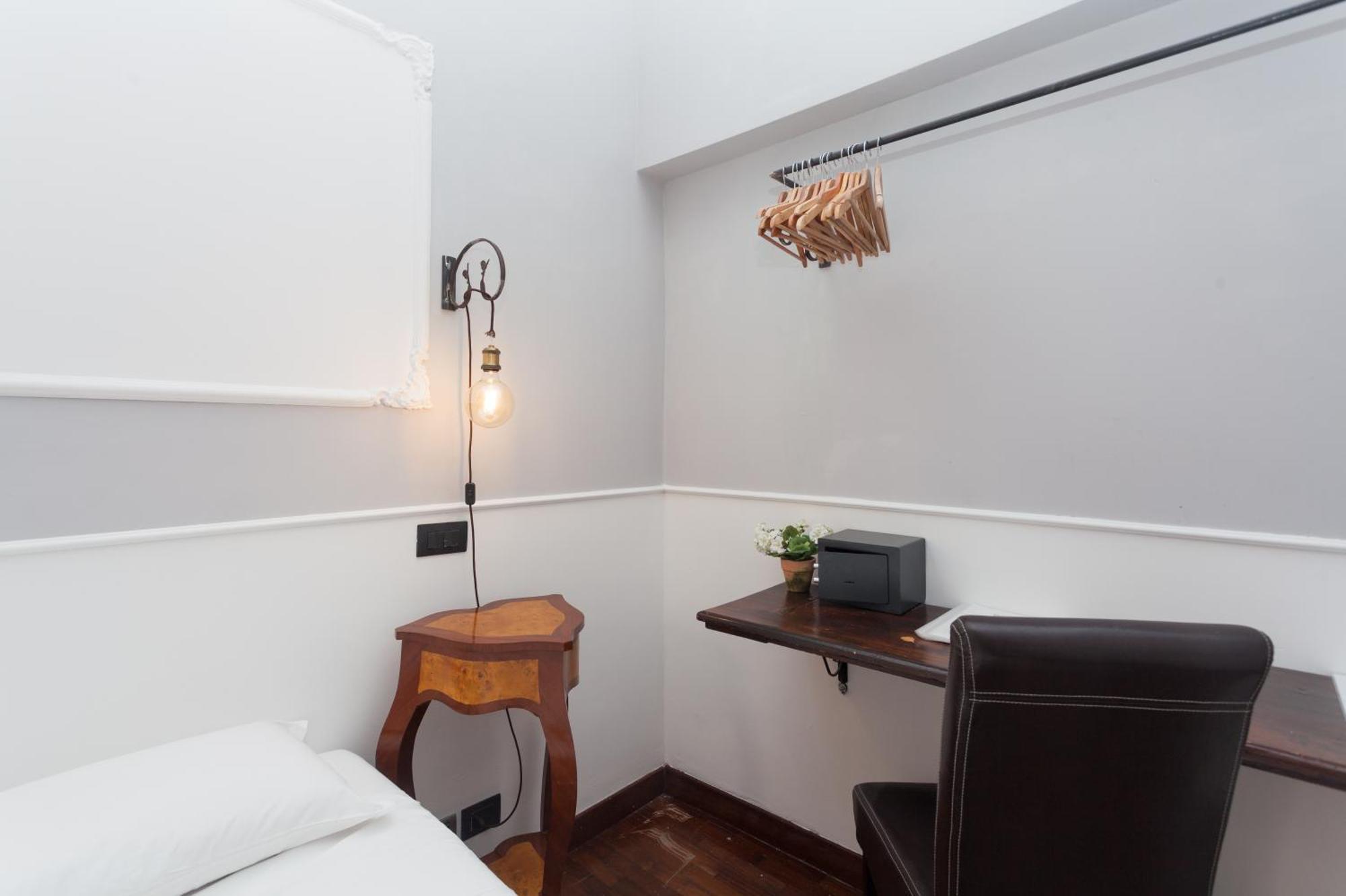 Palazzo Del Duca Piazza Navona Guest House Рим Екстер'єр фото