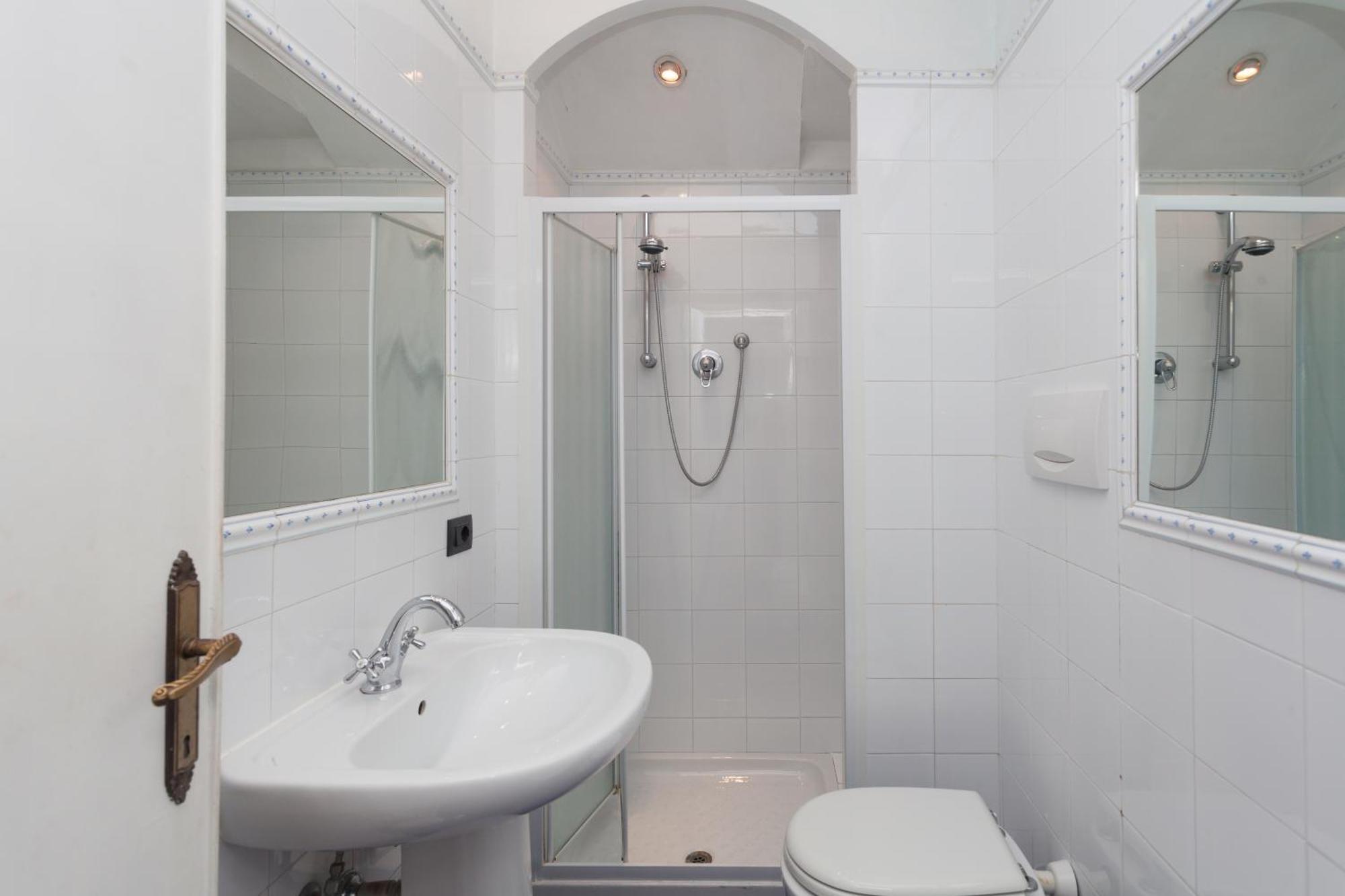 Palazzo Del Duca Piazza Navona Guest House Рим Екстер'єр фото