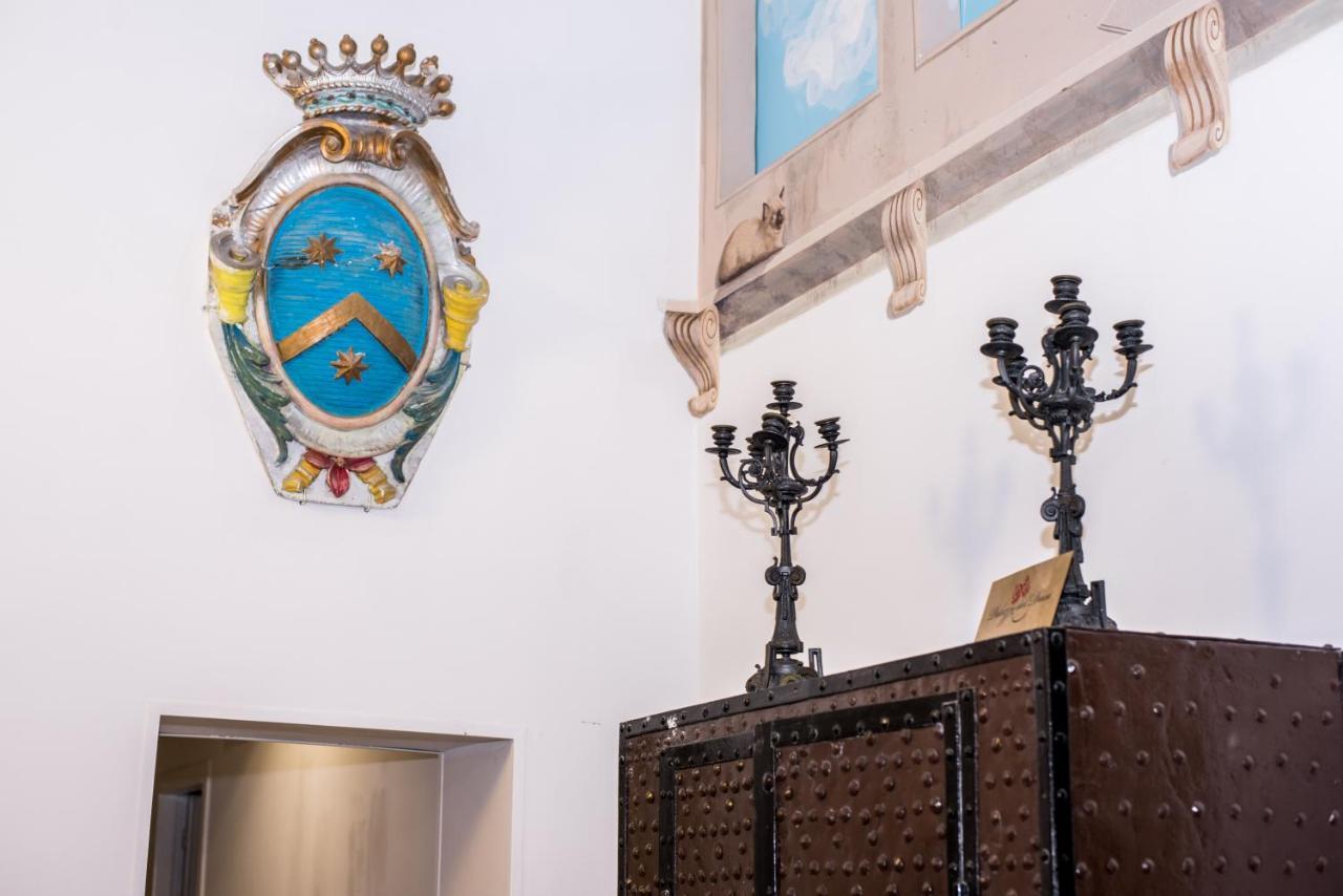 Palazzo Del Duca Piazza Navona Guest House Рим Екстер'єр фото