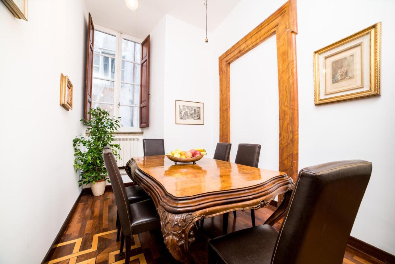 Palazzo Del Duca Piazza Navona Guest House Рим Екстер'єр фото