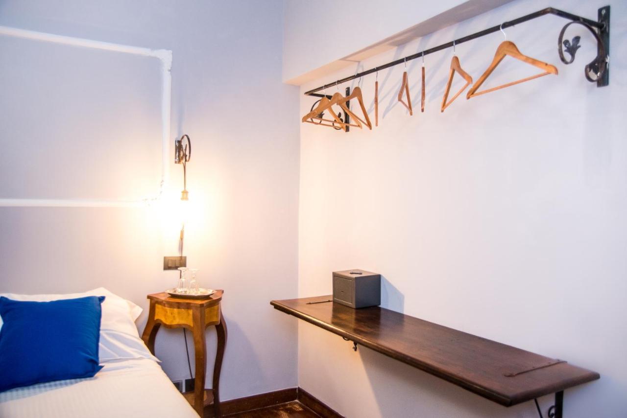 Palazzo Del Duca Piazza Navona Guest House Рим Екстер'єр фото