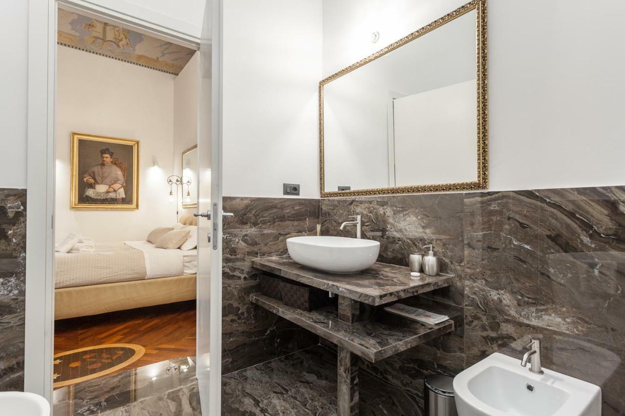 Palazzo Del Duca Piazza Navona Guest House Рим Екстер'єр фото