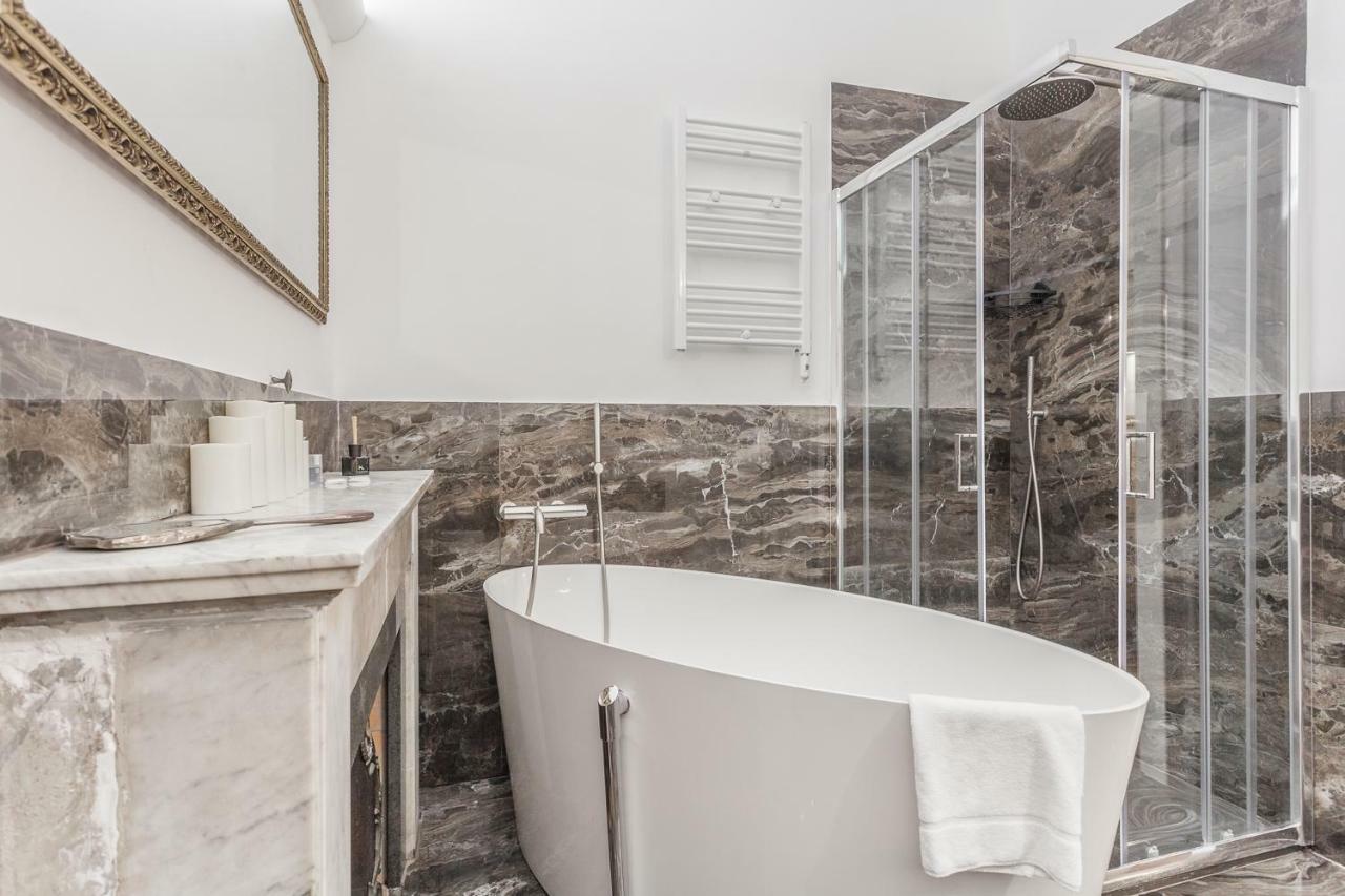 Palazzo Del Duca Piazza Navona Guest House Рим Екстер'єр фото