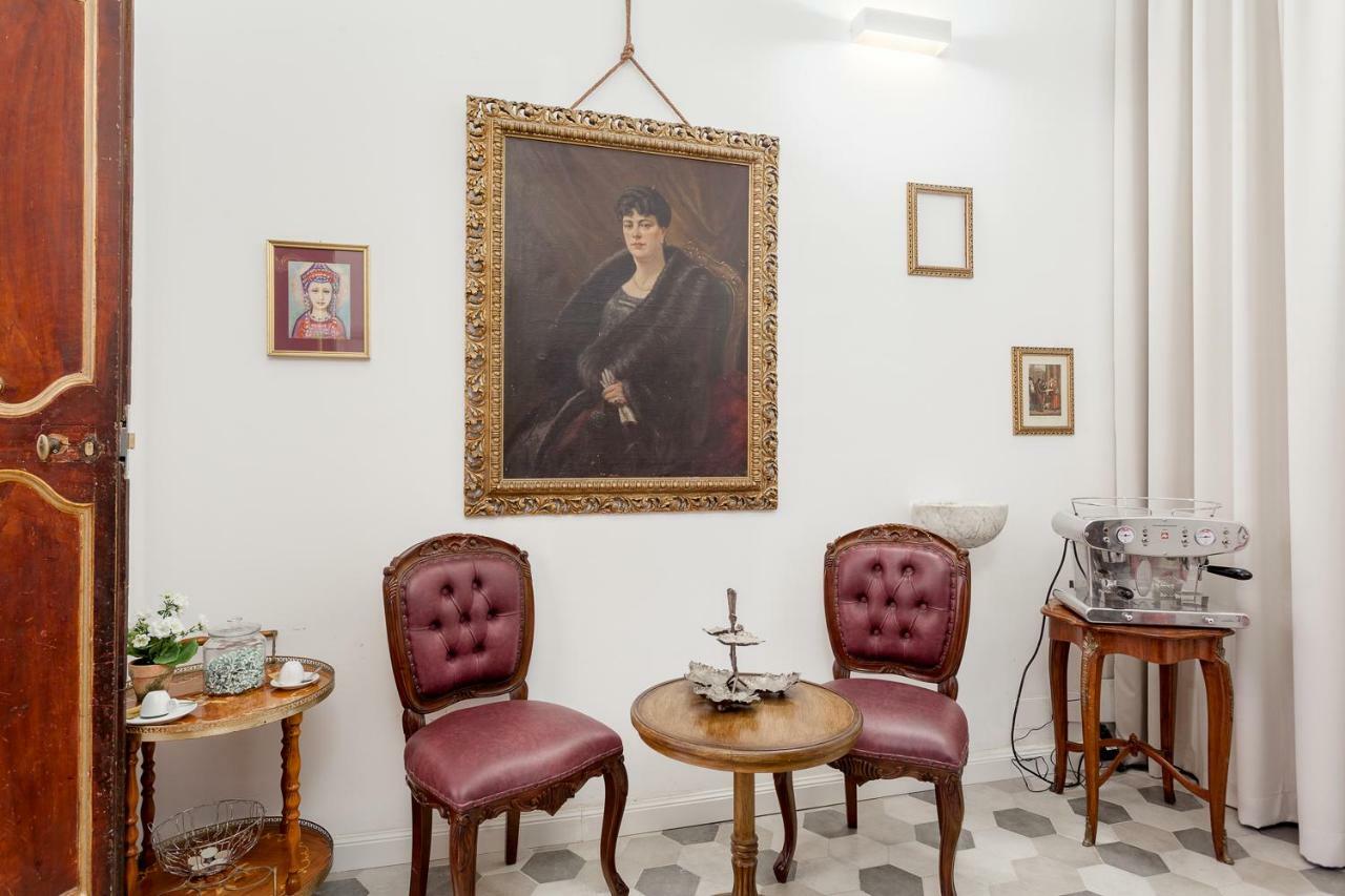 Palazzo Del Duca Piazza Navona Guest House Рим Екстер'єр фото