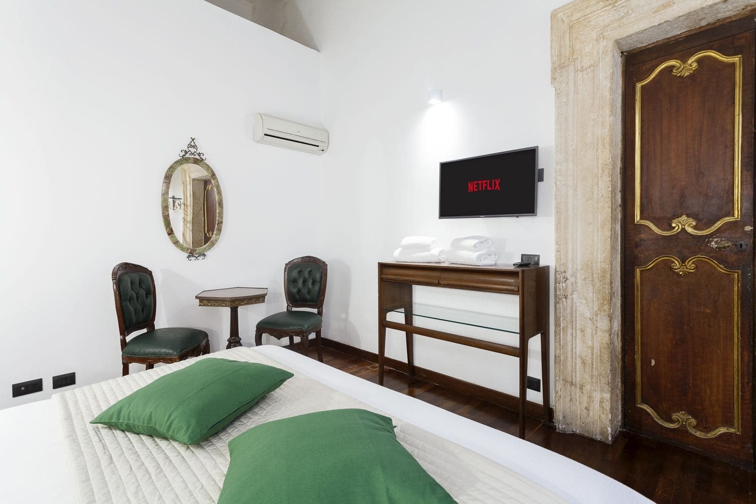 Palazzo Del Duca Piazza Navona Guest House Рим Екстер'єр фото